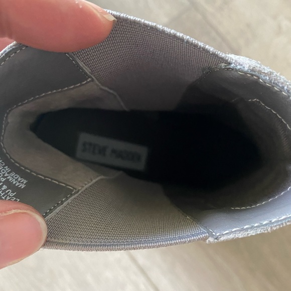 💥PRICE⬇️
STEVE MADDEN - Effect Grey Ankle Booties - 7M - - Picture 9 of 10